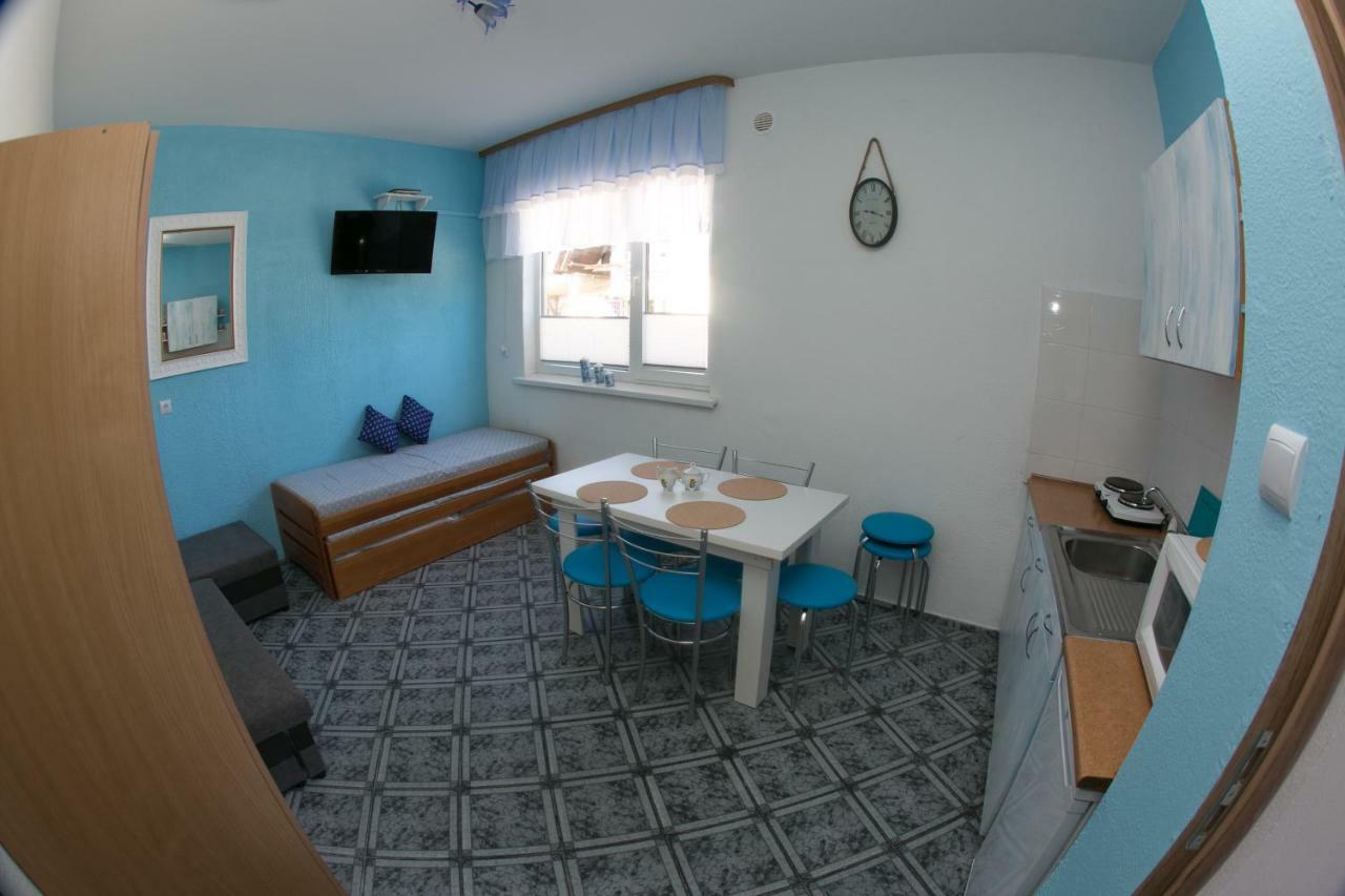 Studio-Tani Apartament Рови Екстериор снимка