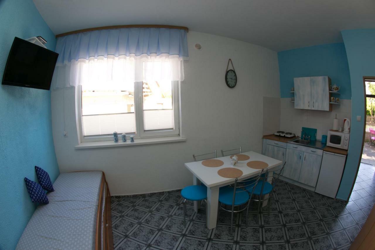 Studio-Tani Apartament Рови Екстериор снимка